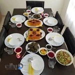 غذای بیرون بر رواق