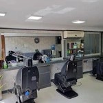 آرایشگاه مردانه لرد