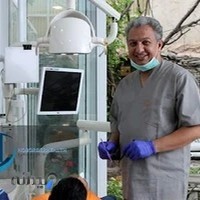 دکتر فرهاد فرخ فر