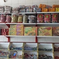 نبات و آبنبات یزدان گلی