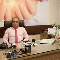 دکتر حسین صدیقی