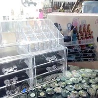 لوازم آرایشی چهره آرا