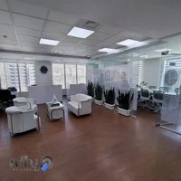 املاک خانه سفید