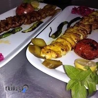 باغچه رستوران یاس