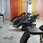 سالن زیبائی لاک قرمز