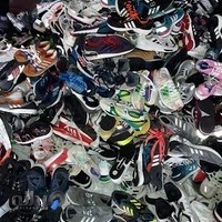 کتانی فروشی حسین فضایی