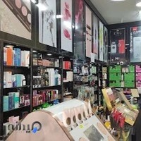آرایشی لاک قرمز