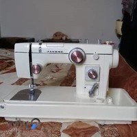 چرخ خیاطی ژانومه گلابدار