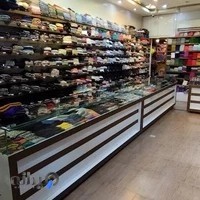 فروشگاه‌ شال‌ و‌ روسری تاپ تک ملک‌شهر