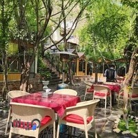 باغ رستوران مهستان فشم