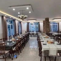 باغچه رستوران ستاره قصران