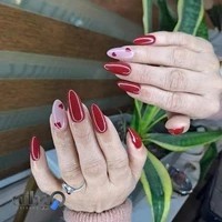 خدمات تخصصی ناخن آیدا