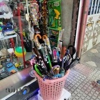 فروشگاه ظروف یکبارمصرف واسباب بازی مقدم(فومن)