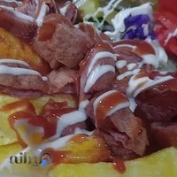 پیتزا کافه سرخ آبی