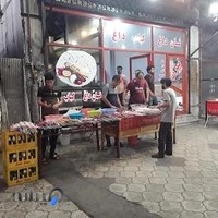 کبابی با نان داغ بیژن