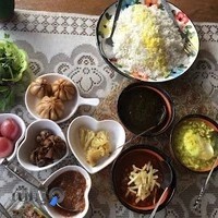 غذا محلی و بیرون بر آرمین