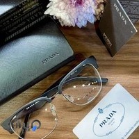 اپتومتریست فریناز لاکدشتی