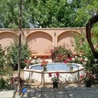 اقامتگاه بومگردی روشن‌دون