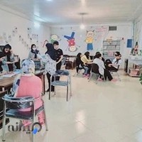 آموزشگاه زبان و مرکز بازی فکری نیک