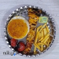 تهیه غذای میلاد