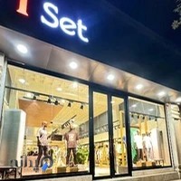 فروشگاه پوشاک و کفش آی ست