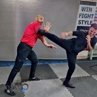 آکادمی دفاع شخصی و رزمی وین فایت استایل