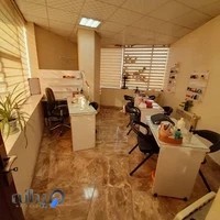 مرکز ناخن و مژه آب و رنگ