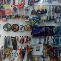 رنگ و ابزار مجیدی.