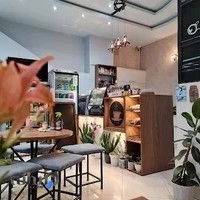 Kelaj Cafe / کافه کلاج