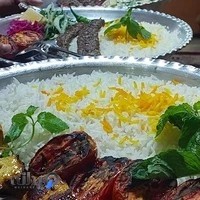 رستوران مه م و زین