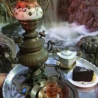 رستوران باغ زرون