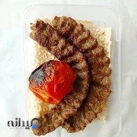 آشپزخانه و بیرون بر حاتم