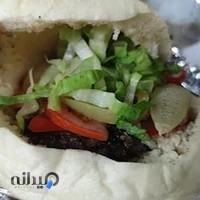 فست فود دور همی