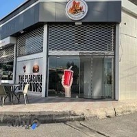 برگر اَپیزا (میزبانا سابق)