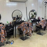 سالن پیرایش و ترمیم موی موباما