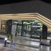 رستوران مجلل قومس