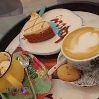 کافه کتاب عدن