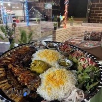 رستوران سنتی بلوط