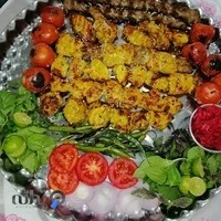 رستوران باغ آوان