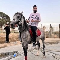 باشگاه سوارکاری دهقان، باغچه و کافه رستوران بیدمجنون