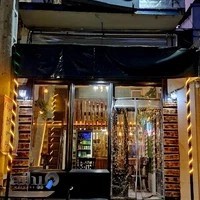 کافه قهوه گل سرخ