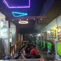 باشگاه بیلیارد توپ سفید