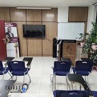 آموزشگاه احمد معین