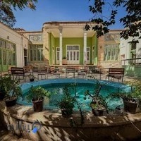 اقامتگاه بومگردی و هاستل الف