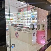 لوازم ارایشی لارن