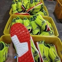 تولیدی کفش ورزشی وطن