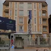 دکتر مهرناز رفیعی بورد تخصصی جراحی لثه و ایمپلنت