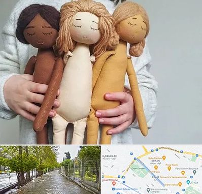 کلاس عروسک سازی در خیابان ارم شیراز