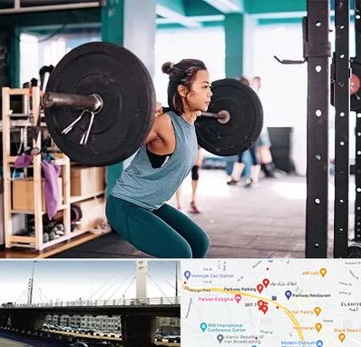 مربی بدنسازی خانم در پارک وی 