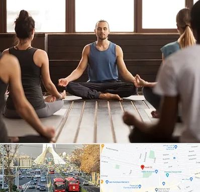 مربی یوگا در خیابان آزادی